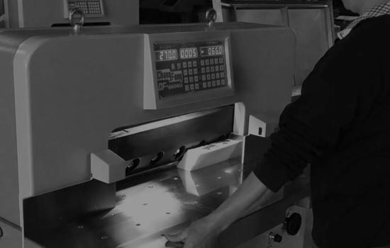 全油壓式電腦裁紙機紙類應用,長酆機械廠有限公司